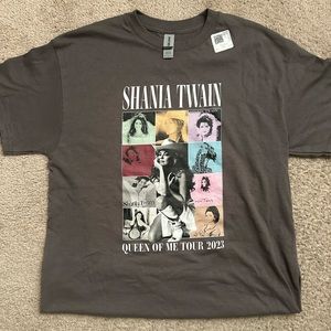 Shania Twain t shirt in dark gray.